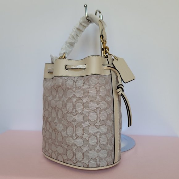 COACH Field Bucket Bag in Signature Jacquard & Leather –Stone Ivory ⭐ - Picture 5 of 16